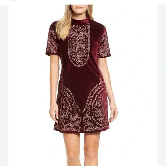Chelsea and Violet velvet short sleeve shift dress size small NWT - Picture 1 of 9